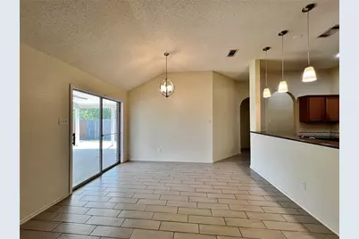 609 Blueberry Hill Lane, Mansfield, TX 76063 - Photo 9