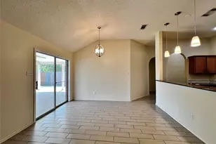 609 Blueberry Hill Ln, Mansfield, TX 76063 - Photo 9