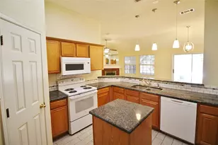 609 Blueberry Hill Ln, Mansfield, TX 76063 - Photo 7