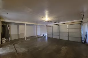 10652 Hamlin Dr, Dallas, TX 75217 - Photo 11