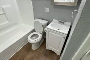 615 W Coffin St, Denison, TX 75020 - Photo 9