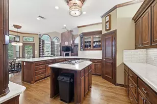 617 Hawthorn Cir, Highland Village, TX 75077 - Photo 11
