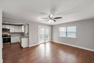 207 E Harwood Rd, Euless, TX 76039 - Photo 15