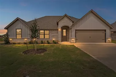 725 Jameson Street, Springtown, TX 76082 - Photo 1