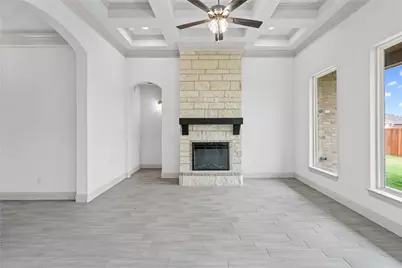 725 Jameson Street, Springtown, TX 76082 - Photo 5
