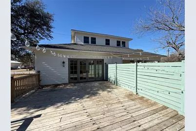 202 Throckmorton Street, Weatherford, TX 76086 - Photo 3