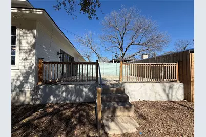 202 Throckmorton Street, Weatherford, TX 76086 - Photo 5