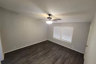 902 Devils River Dr, Granbury, TX 76048 - Photo 15