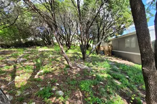 902 Devils River Dr, Granbury, TX 76048 - Photo 7