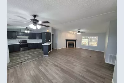 902 Devils River Drive, Granbury, TX 76048 - Photo 3