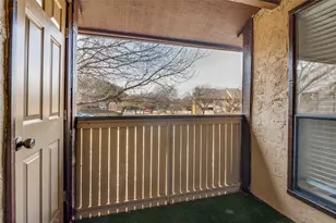 1310 Harwell Dr, Arlington, TX 76011 - Photo 17