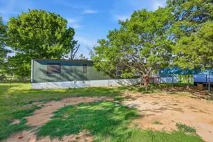 316 Summit Dr, Springtown, TX 76082 - Photo 3