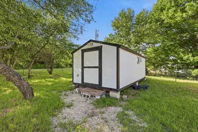 316 Summit Drive, Springtown, TX 76082 - Photo 33