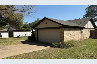 2961 Cripple Creek Trail, Grapevine, TX 76051 - Photo 3