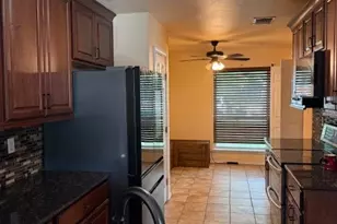 2204 Polo Club Ct, Arlington, TX 76017 - Photo 3