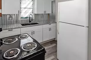 265 W Shirley St, Stephenville, TX 76401 - Photo 7