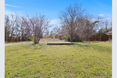 124 E 6th Street, Lancaster, TX 75146 - Photo 3