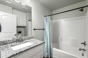 300 Lipscomb St, Cleburne, TX 76031 - Photo 15