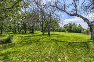 152 Howard Newby Ln, Springtown, TX 76082 - Photo 15