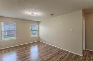 1311 Chapman Dr, Lancaster, TX 75134 - Photo 17