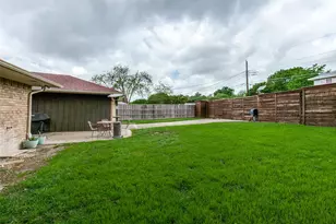 7637 La Risa Dr, Dallas, TX 75248 - Photo 25