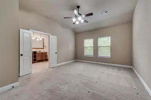 1003 Brook Hollow Dr, Euless, TX 76039 - Photo 15