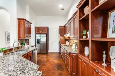 601 E 1st Street #220, Fort Worth, TX 76102 - Photo 15