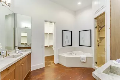 601 E 1st Street #220, Fort Worth, TX 76102 - Photo 25