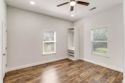 2323 Stoneman Street, Dallas, TX 75215 - Photo 15