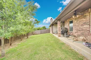 1675 Potomac Dr, Burleson, TX 76028 - Photo 33