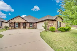 1675 Potomac Dr, Burleson, TX 76028 - Photo 5
