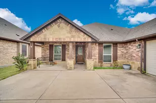 1675 Potomac Dr, Burleson, TX 76028 - Photo 9