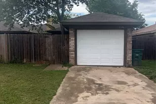 2720 Countryside Ln, Fort Worth, TX 76133 - Photo 15