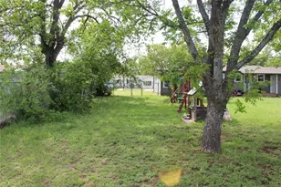 209 Pennsylvania Ave, Graham, TX 76450 - Photo 25