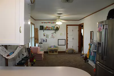 209 Pennsylvania Avenue, Graham, TX 76450 - Photo 9