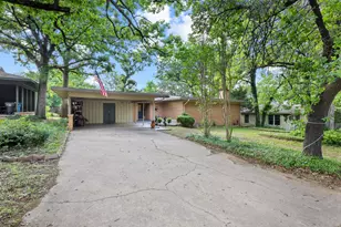 919 S French Ave, Denison, TX 75020 - Photo 1