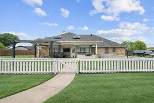 4200 Jennifer Ln, Crowley, TX 76036 - Photo 33