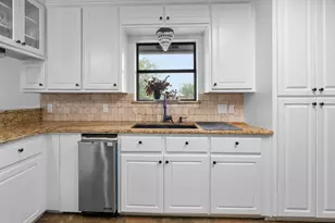 4200 Jennifer Ln, Crowley, TX 76036 - Photo 17