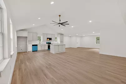 910 S Chatfield Street, Ennis, TX 75119 - Photo 13
