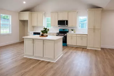 910 S Chatfield Street, Ennis, TX 75119 - Photo 9