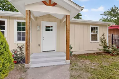 910 S Chatfield Street, Ennis, TX 75119 - Photo 3