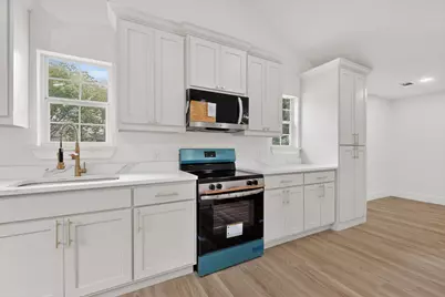 910 S Chatfield Street, Ennis, TX 75119 - Photo 9