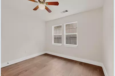 910 S Chatfield Street, Ennis, TX 75119 - Photo 21