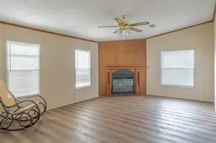 2717 Creek Dr, Granbury, TX 76048 - Photo 11