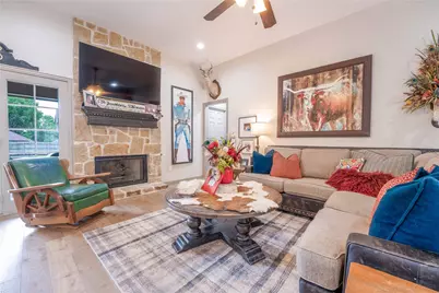 523 W 1st Street, Justin, TX 76247 - Photo 7