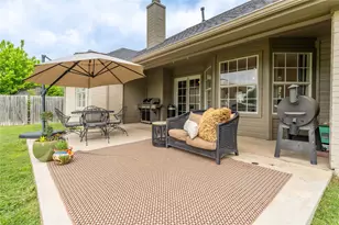 523 W 1st St, Justin, TX 76247 - Photo 31