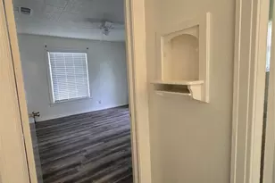 1813 Throckmorton St, Gainesville, TX 76240 - Photo 19