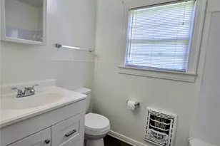 1813 Throckmorton St, Gainesville, TX 76240 - Photo 17