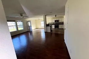 7919 Mosstree Dr, Arlington, TX 76001 - Photo 9