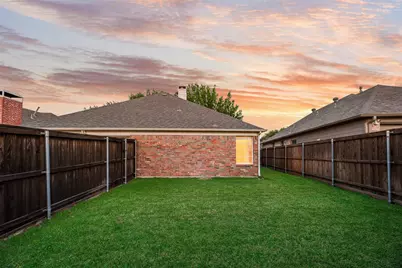 336 Touchdown Drive, Irving, TX 75063 - Photo 27